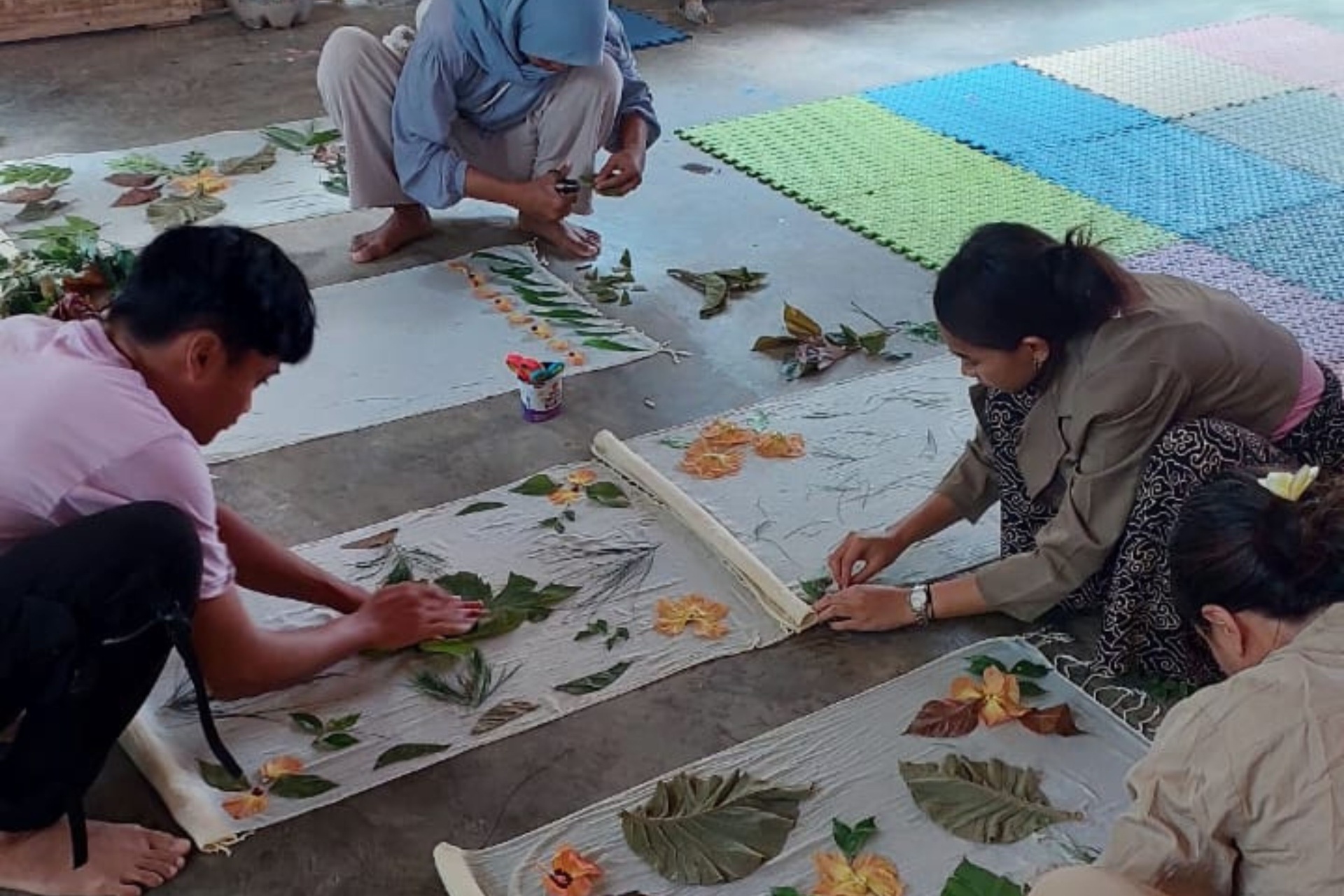 Eco Print Workshop photo 3