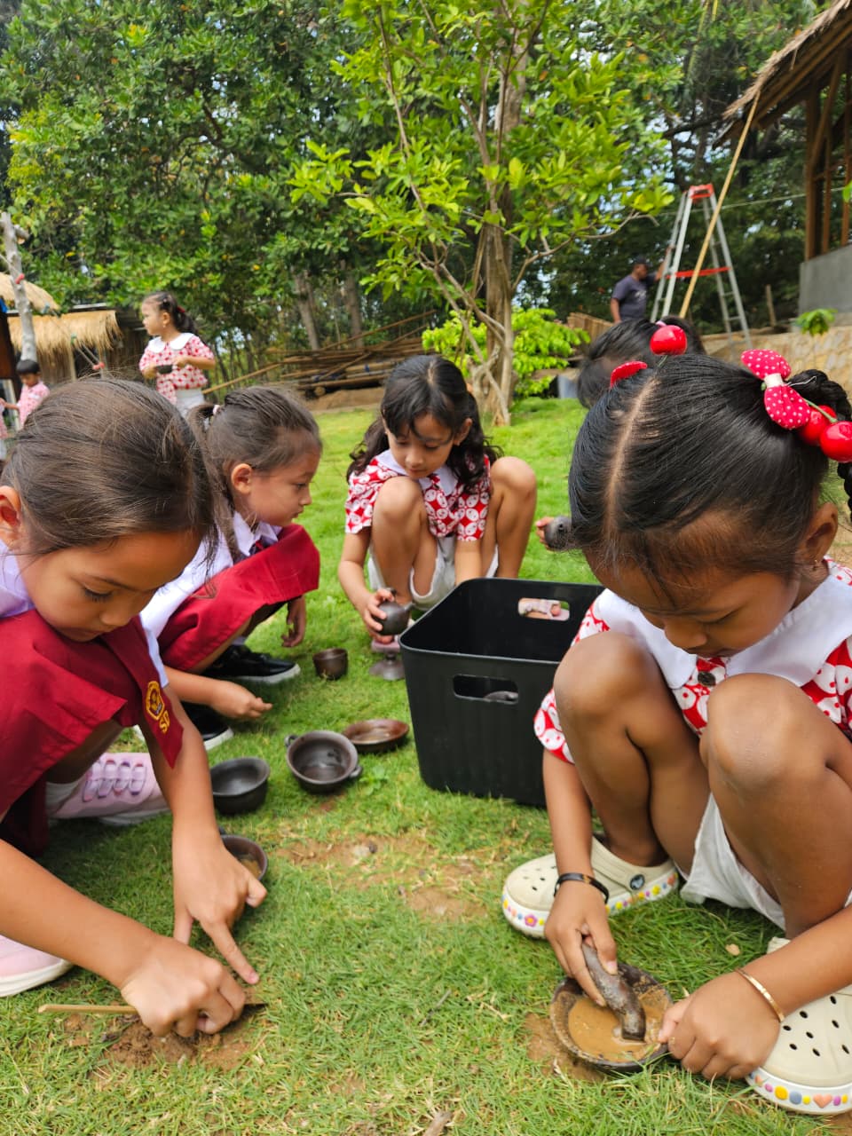 Children at SD Alam Kejora