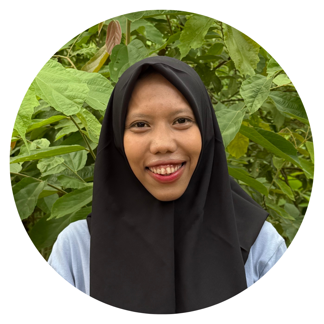 Widya, Assistant Teacher SPS Kejora at Yayasan Kejora Karimunjawa