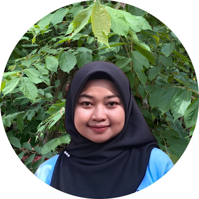 Fila, Assistant Teacher SPS Kejora at Yayasan Kejora Karimunjawa