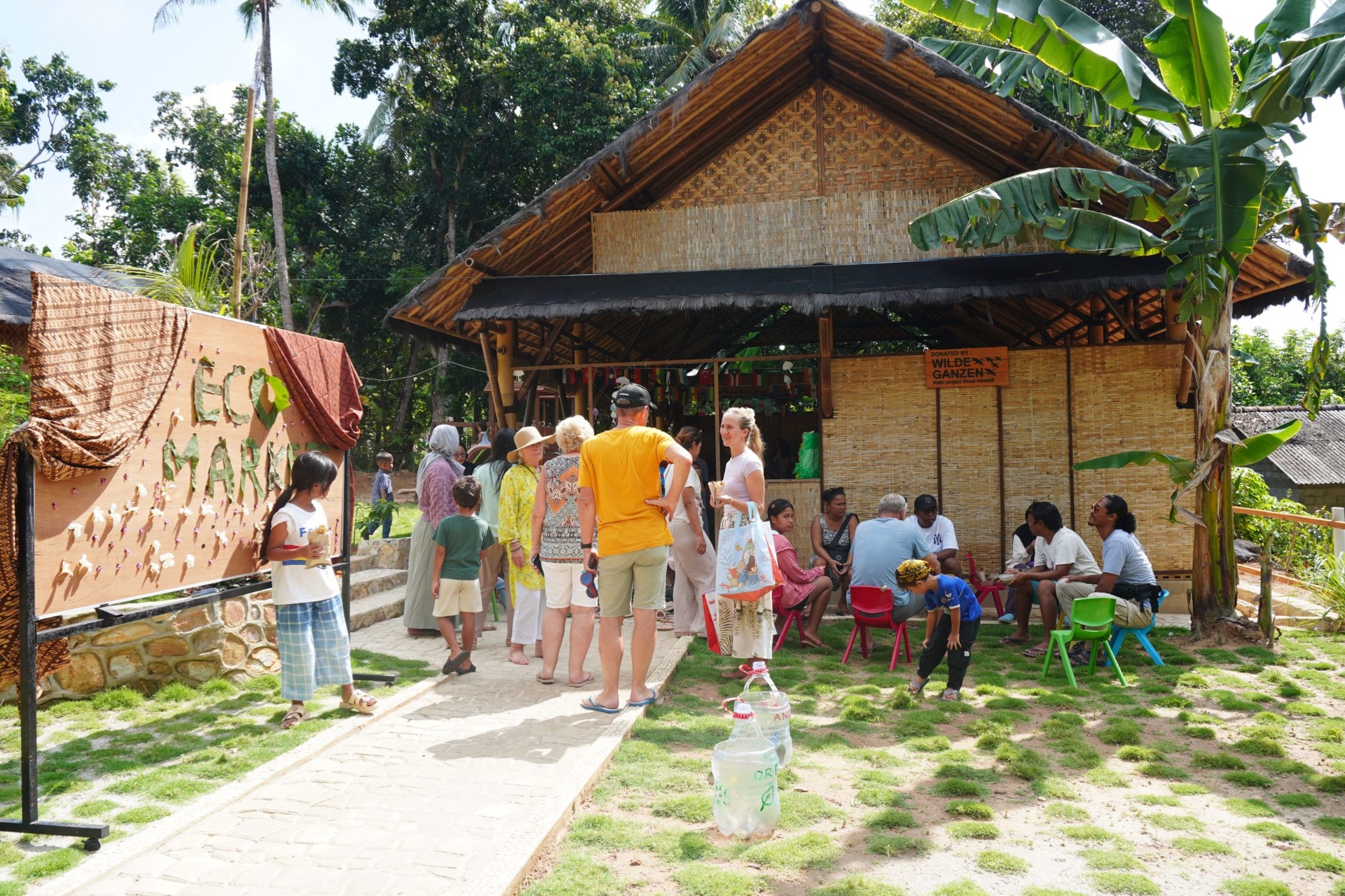 First Eco Market in Karimunjawa Raises Community Spirit